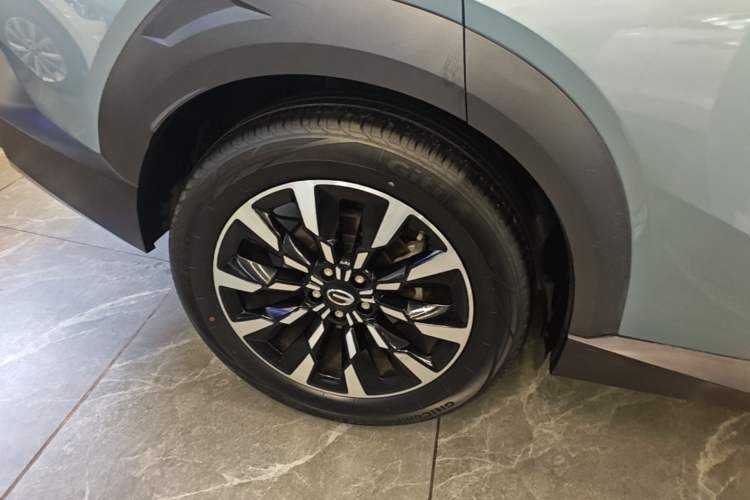 Used GAC Trumpchi EMKOO 2022 1.5T Supernova Pro Edition Right Rear Wheel Hub