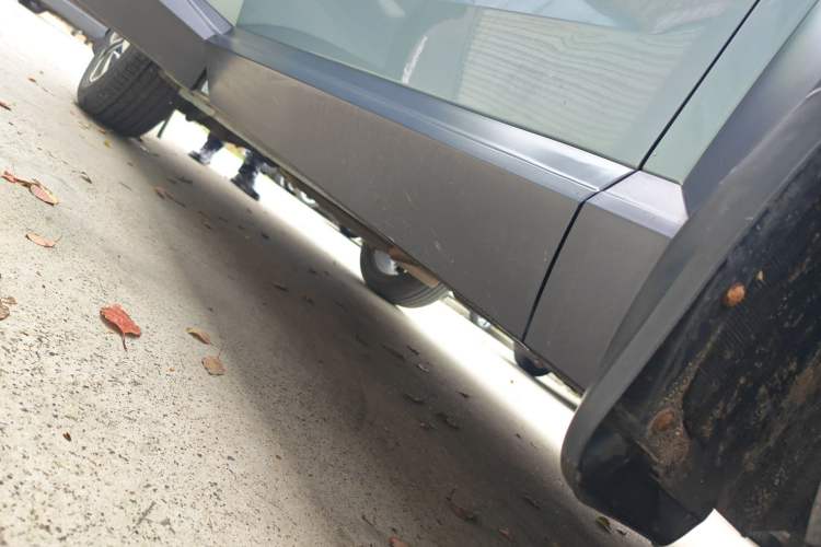 Used GAC Trumpchi EMKOO 2022 1.5T Supernova Pro Edition Right Side Sill
