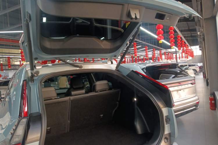 Used GAC Trumpchi EMKOO 2022 2.0 ATK TwinStar Pro Edition Trunk