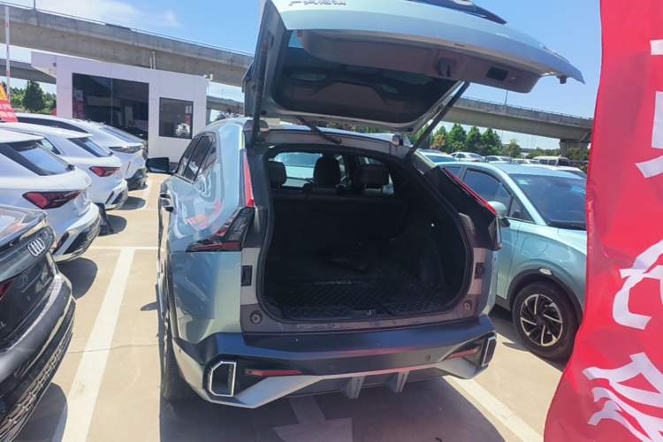 Used GAC Trumpchi EMKOO 2022 1.5T Supernova Max Edition Trunk
