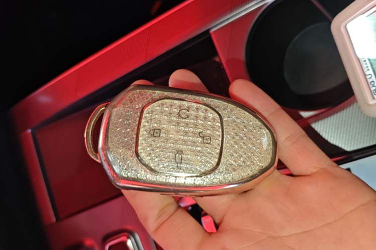Used GAC Trumpchi EMKOO 2022 2.0 ATK TwinStar Pro Edition Vehicle Key