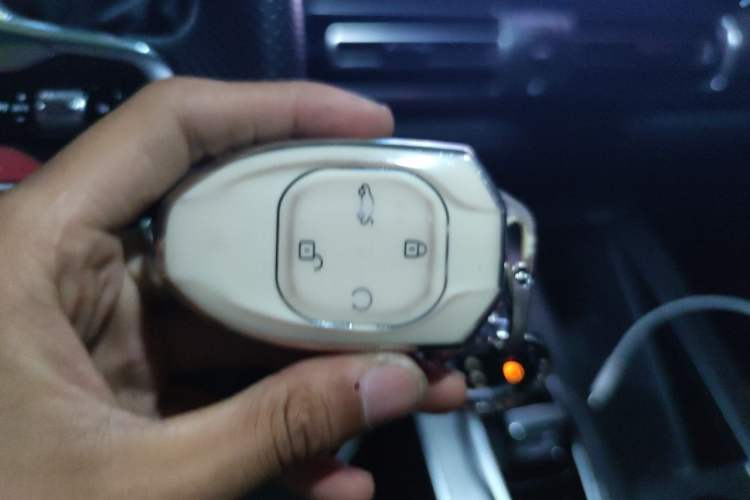 Used GAC Trumpchi EMKOO 2022 1.5T Supernova Edition Vehicle Key