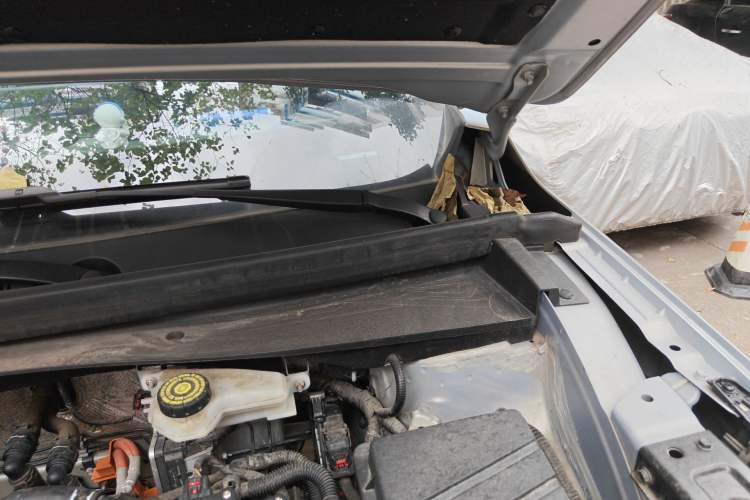 Used GAC Trumpchi EMKOO 2022 2.0 ATK TwinStar Pro Edition Engine Bay Left