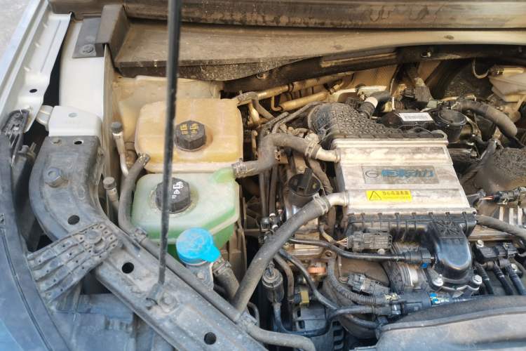 Used GAC Trumpchi EMKOO 2022 1.5T Supernova Pro Edition Engine Bay Right