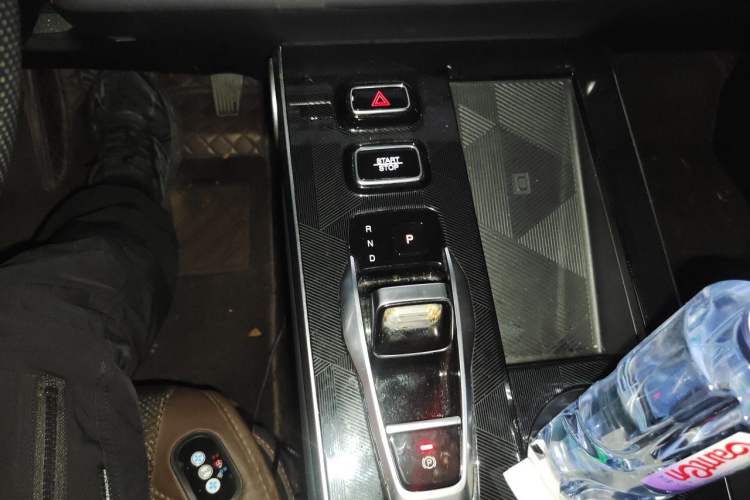 Used GAC Trumpchi EMKOO 2022 2.0 ATK TwinStar Pro Edition Gear Lever