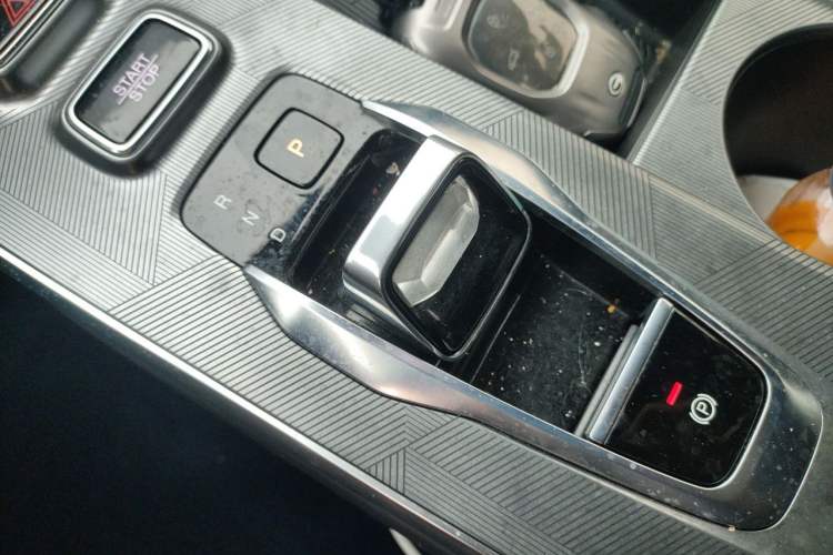 Used GAC Trumpchi EMKOO 2022 1.5T Supernova Pro Edition Gear Lever