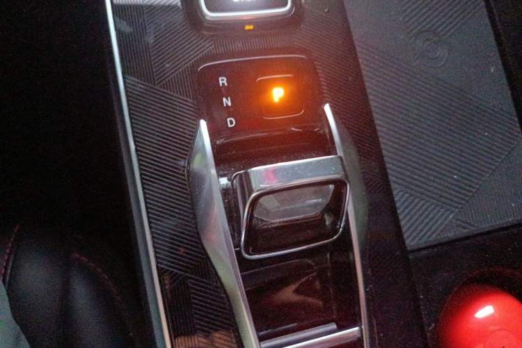 Used GAC Trumpchi EMKOO 2022 1.5T Supernova Max Edition Gear Lever