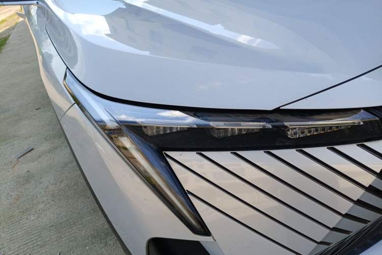 Used GAC Trumpchi EMKOO 2022 1.5T Supernova Pro Edition Right Front Headlight