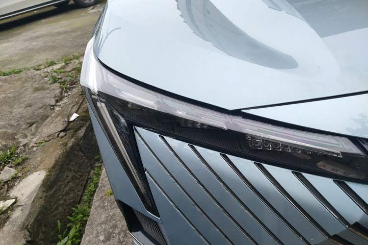 Used GAC Trumpchi EMKOO 2022 1.5T Supernova Pro Edition Right Front Headlight