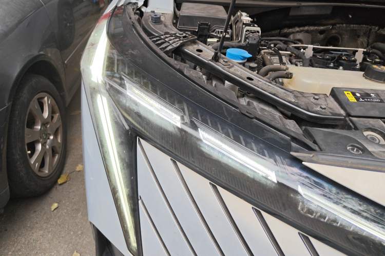 Used GAC Trumpchi EMKOO 2022 2.0 ATK TwinStar Pro Edition Right Front Headlight