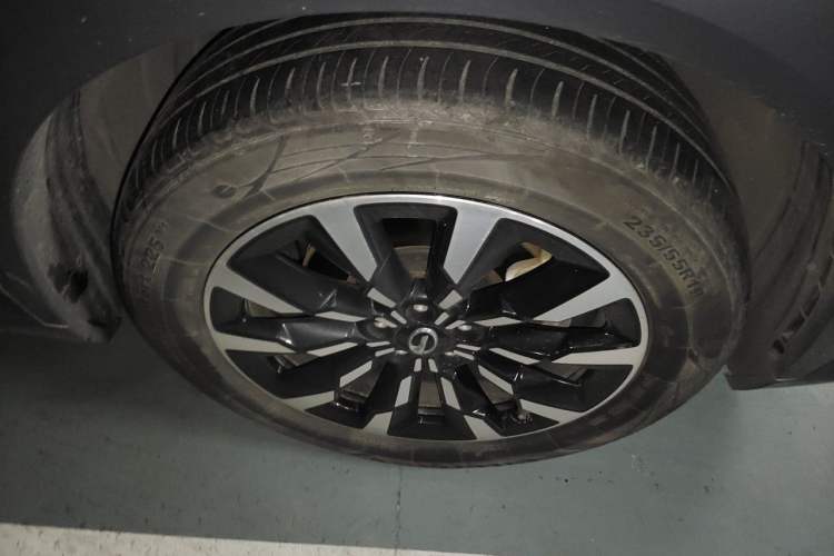 Used GAC Trumpchi EMKOO 2022 2.0 ATK TwinStar Pro Edition Right Front Wheel Hub