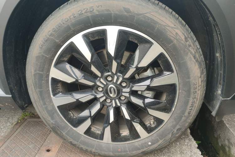 Used GAC Trumpchi EMKOO 2022 1.5T Supernova Pro Edition Right Front Wheel Hub