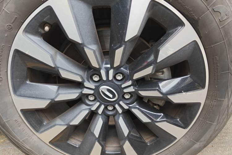 Used GAC Trumpchi EMKOO 2022 2.0 ATK TwinStar Pro Edition Right Front Wheel Hub