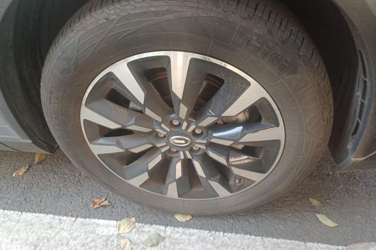 Used GAC Trumpchi EMKOO 2022 1.5T Supernova Pro Edition Right Front Wheel Hub