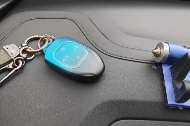 Used GAC Trumpchi EMKOO 2022 2.0 ATK TwinStar Pro Edition Vehicle Key