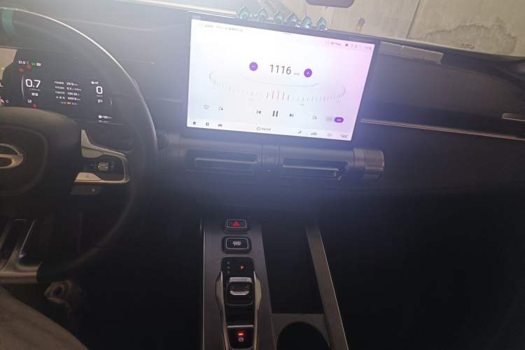Used GAC Trumpchi EMKOO 2022 1.5T Supernova Pro Edition Audio And AC Panel