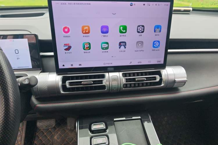 Used GAC Trumpchi EMKOO 2022 1.5T Supernova Max Edition Audio And AC Panel