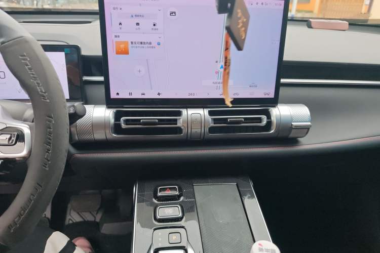 Used GAC Trumpchi EMKOO 2022 1.5T Supernova Max Edition Audio And AC Panel