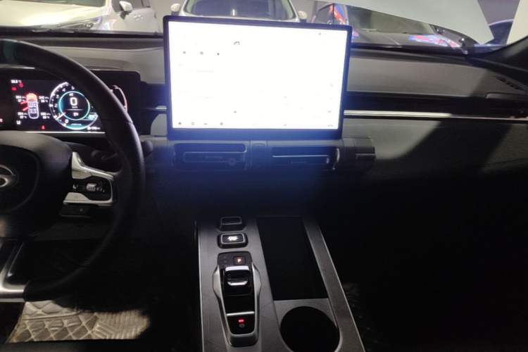 Used GAC Trumpchi EMKOO 2022 1.5T Supernova Pro Edition Audio And AC Panel