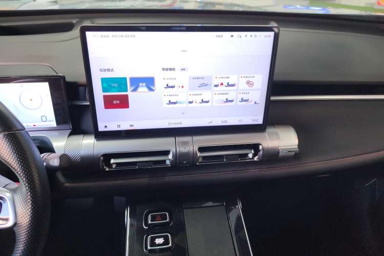 Used GAC Trumpchi EMKOO 2022 1.5T Supernova Max Edition Audio And AC Panel