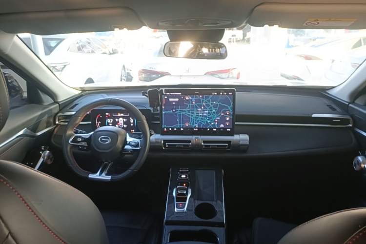 Used GAC Trumpchi EMKOO 2022 1.5T Supernova Pro Edition Center Console