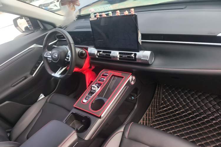 Used GAC Trumpchi EMKOO 2022 1.5T Supernova Pro Edition Center Console