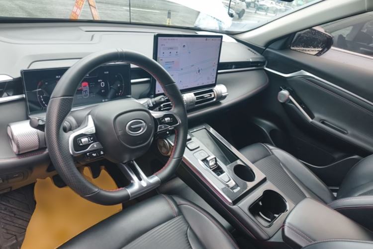 Used GAC Trumpchi EMKOO 2022 1.5T Supernova Pro Edition Center Console