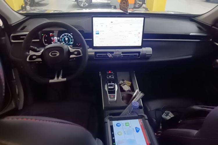 Used GAC Trumpchi EMKOO 2022 2.0T Neutron Star Pro Edition Center Console