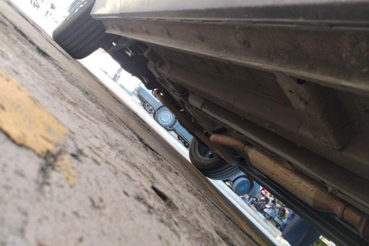 Used GAC Trumpchi EMKOO 2022 1.5T Supernova Pro Edition Chassis Front Right