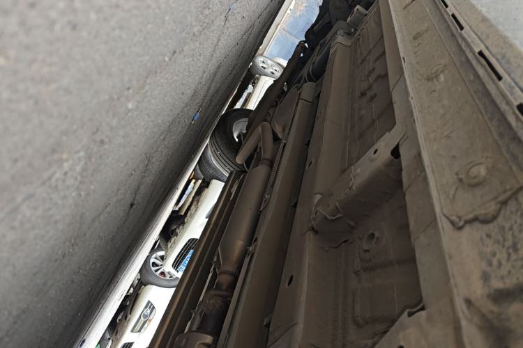 Used GAC Trumpchi EMKOO 2022 1.5T Supernova Pro Edition Chassis Front Right