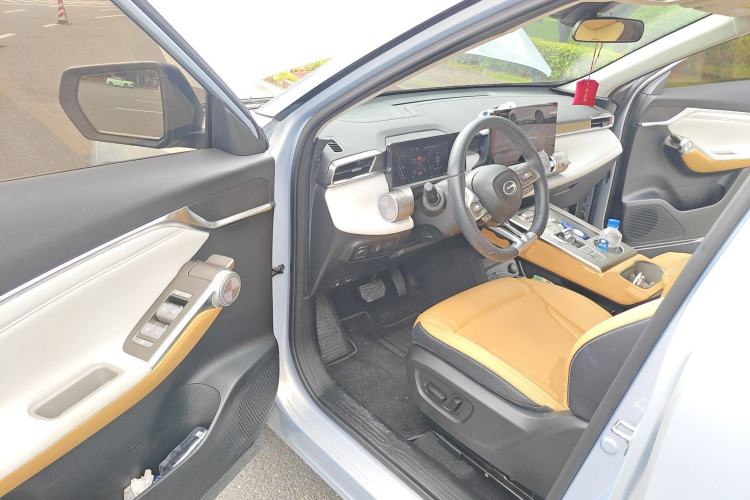 Used GAC Trumpchi EMKOO 2022 2.0 ATK Gemini Edition Driver Seat