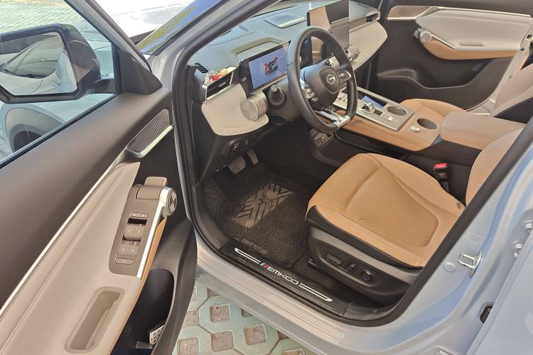 Used GAC Trumpchi EMKOO 2022 2.0 ATK TwinStar Max Edition Driver Seat