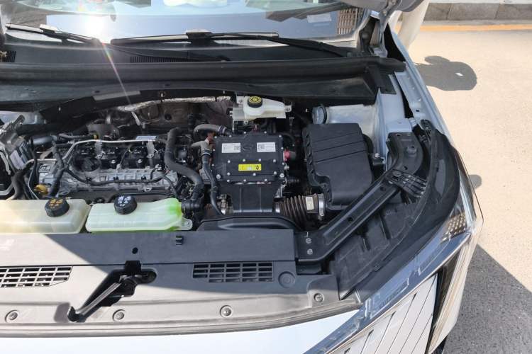 Used GAC Trumpchi EMKOO 2022 2.0 ATK TwinStar Pro Edition Engine Bay Left