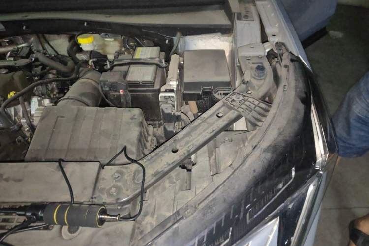Used GAC Trumpchi EMKOO 2022 1.5T Supernova Pro Edition Engine Bay Left