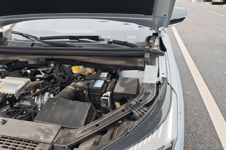 Used GAC Trumpchi EMKOO 2022 1.5T Supernova Max Edition Engine Bay Left