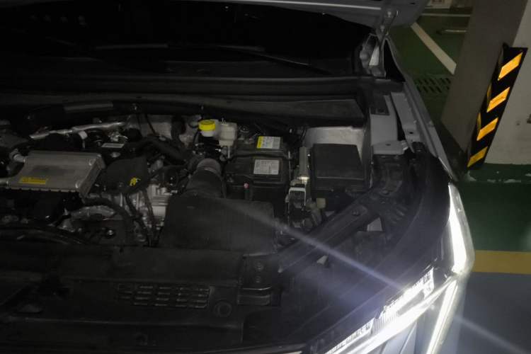 Used GAC Trumpchi EMKOO 2022 1.5T Supernova Pro Edition Engine Bay Left