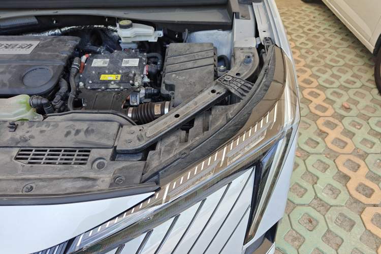 Used GAC Trumpchi EMKOO 2022 2.0 ATK TwinStar Max Edition Engine Bay Left