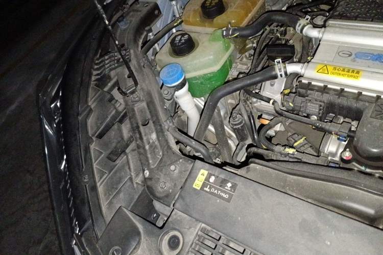 Used GAC Trumpchi EMKOO 2022 1.5T Supernova Max Edition Engine Bay Right