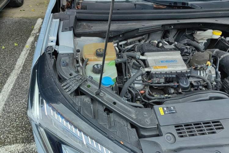 Used GAC Trumpchi EMKOO 2022 1.5T Supernova Max Edition Engine Bay Right