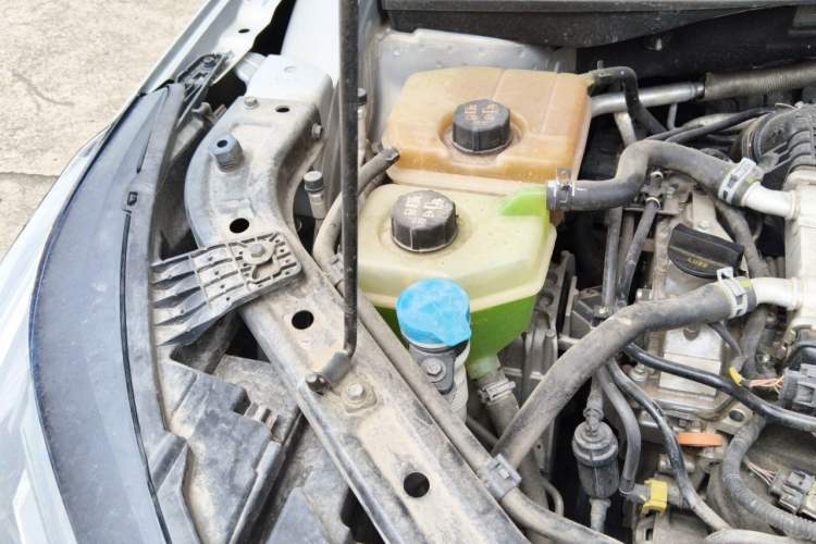 Used GAC Trumpchi EMKOO 2022 1.5T Supernova Pro Edition Engine Bay Right