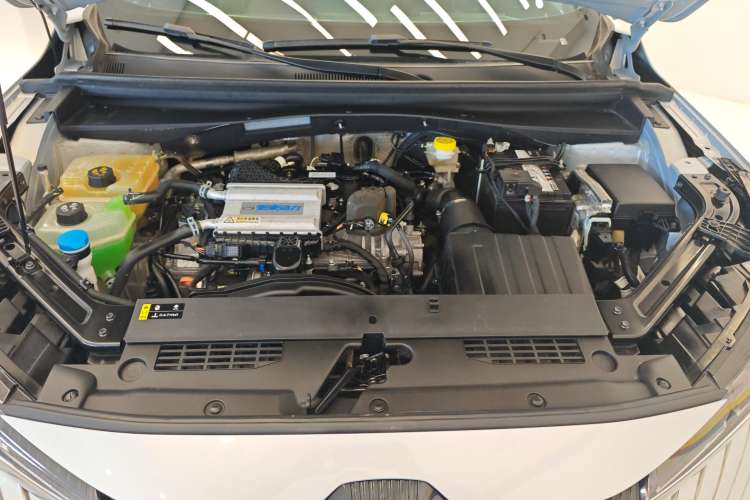 Used GAC Trumpchi EMKOO 2022 1.5T Supernova Pro Edition Engine Bay