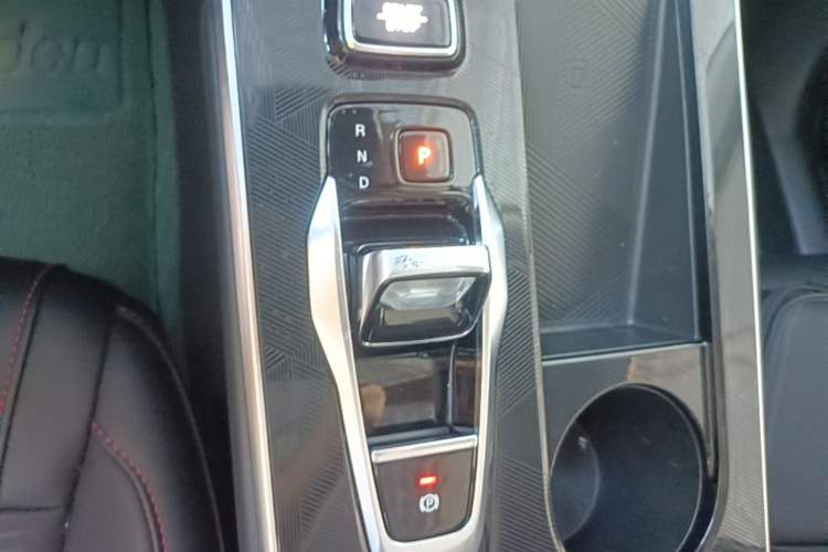 Used GAC Trumpchi EMKOO 2022 1.5T Supernova Pro Edition Gear Lever