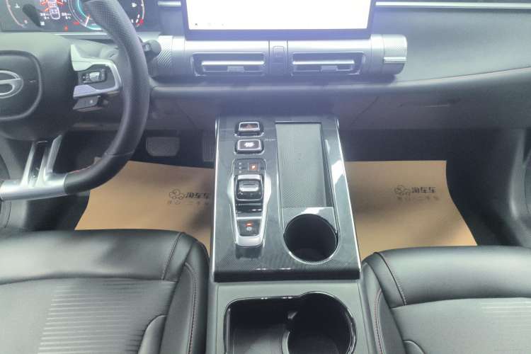 Used GAC Trumpchi EMKOO 2022 1.5T Supernova Pro Edition Gear Lever