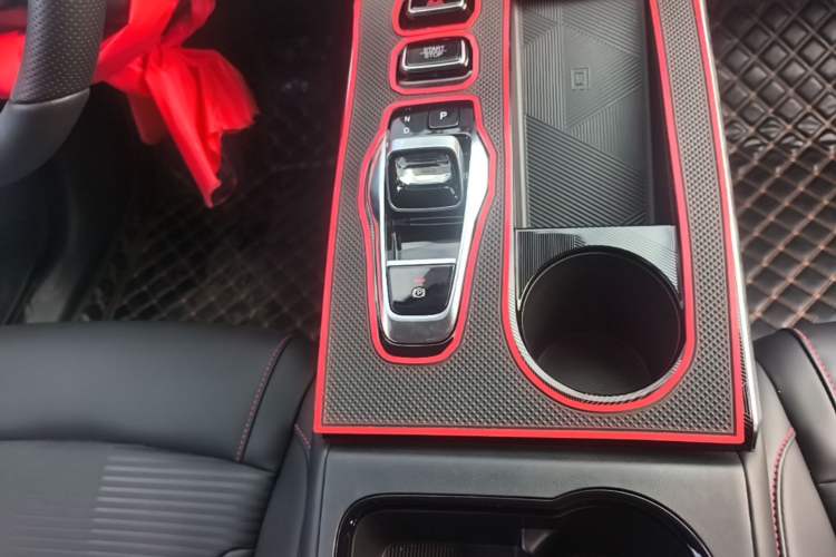 Used GAC Trumpchi EMKOO 2022 1.5T Supernova Pro Edition Gear Lever
