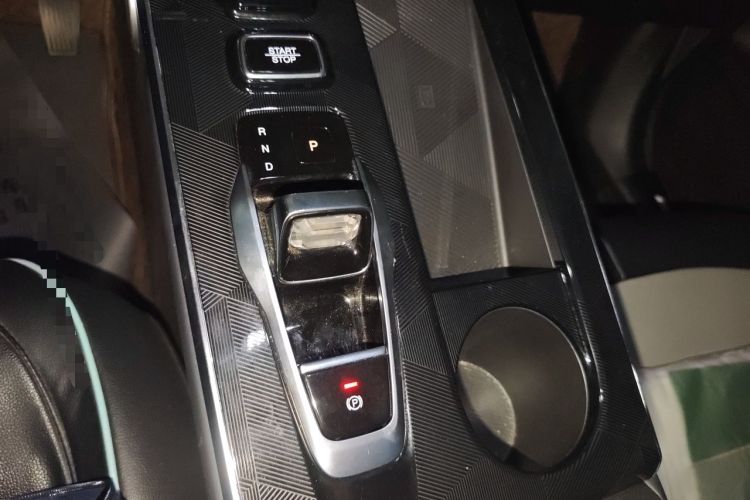 Used GAC Trumpchi EMKOO 2022 1.5T Supernova Pro Edition Gear Lever