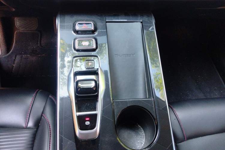 Used GAC Trumpchi EMKOO 2022 1.5T Supernova Pro Edition Gear Lever