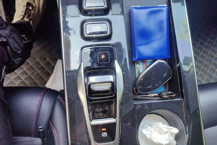 Used GAC Trumpchi EMKOO 2022 1.5T Supernova Pro Edition Gear Lever