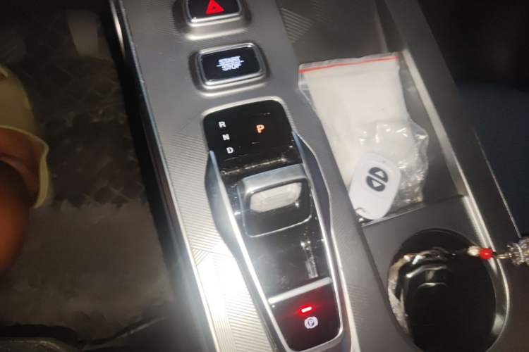 Used GAC Trumpchi EMKOO 2022 2.0 ATK TwinStar Pro Edition Gear Lever