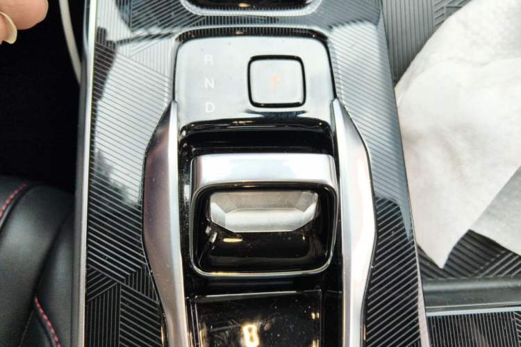 Used GAC Trumpchi EMKOO 2022 1.5T Supernova Pro Edition Gear Lever