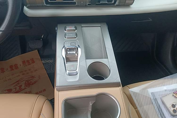 Used GAC Trumpchi EMKOO 2022 2.0T Neutron Star Pro Edition Gear Lever